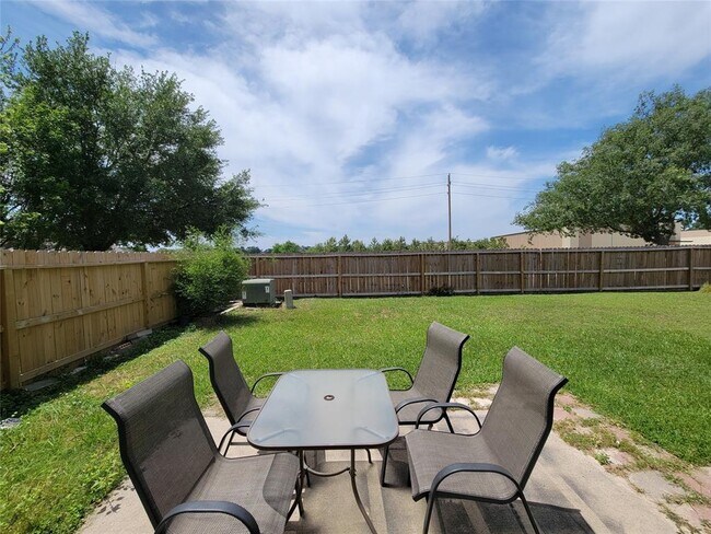 Building Photo - 11811 Champions Grove Ln