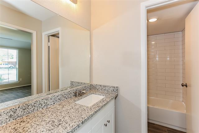 Building Photo - 817 Barcelona Cir