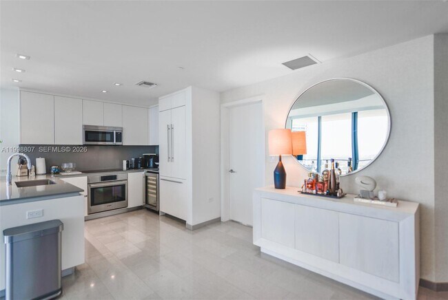 Building Photo - 68 SE 6th St