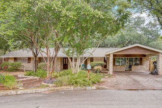 Building Photo - Welcome to this beautiful 3-bedroom, 2-bat...