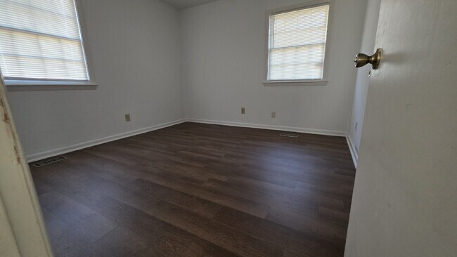 Building Photo - Updated 3-Bedroom Home with Open Layout and Large Backyard