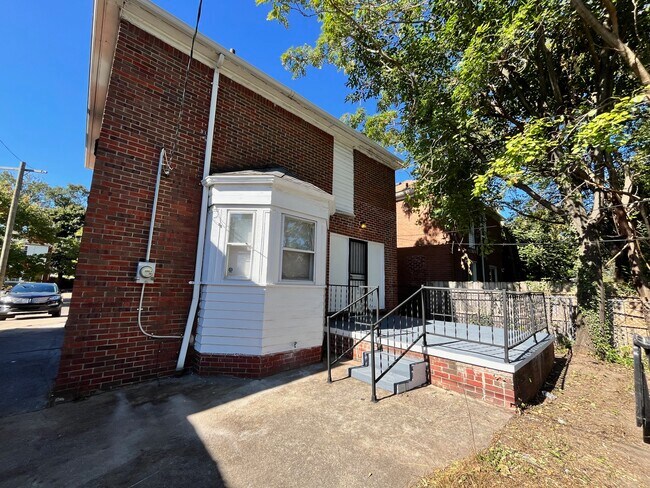 Building Photo - 18276 Appoline St