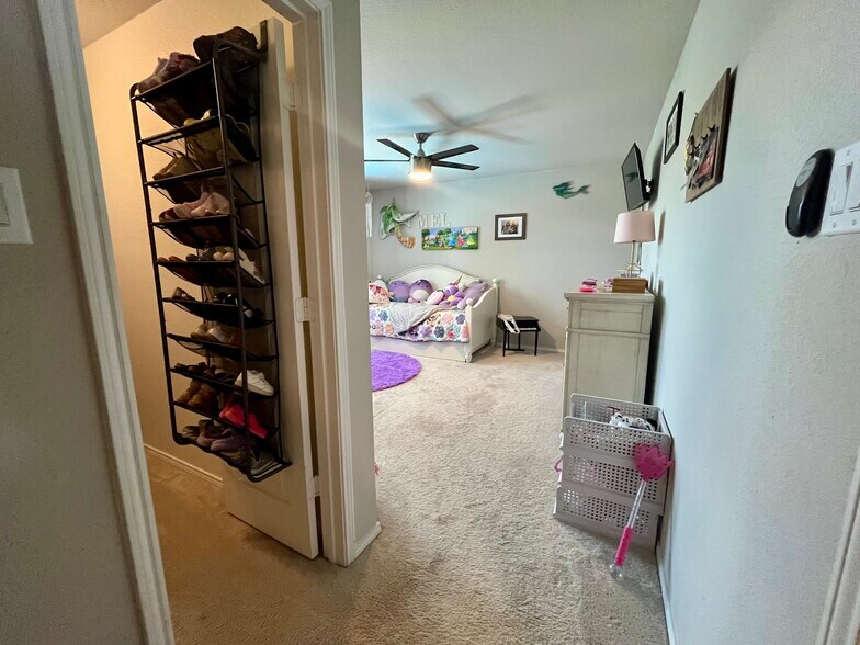 Building Photo - 2432 Whispering Pines Dr