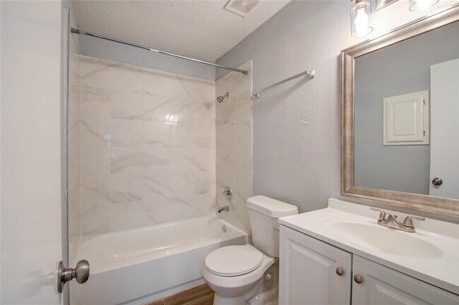 Building Photo - 810 Dunson Glen Dr