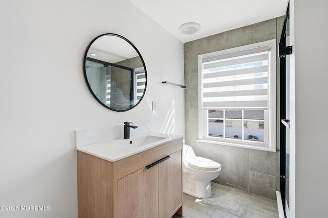 Building Photo - 227 Chatham Ave