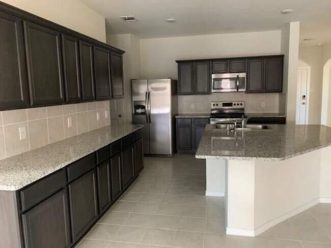 Building Photo - 814 Rustic Meadows Trl