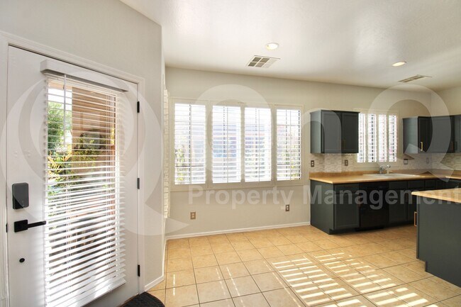 Building Photo - 3538 S Cupertino Dr