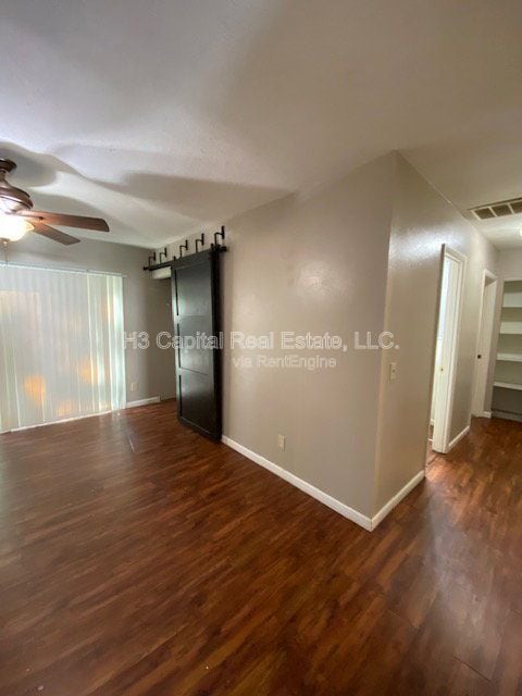 Building Photo - 215 Dogwood Ln