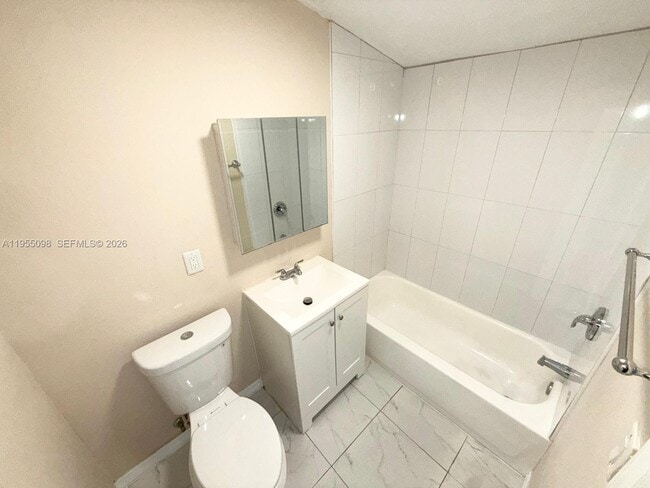 Building Photo - 1340 Peri St