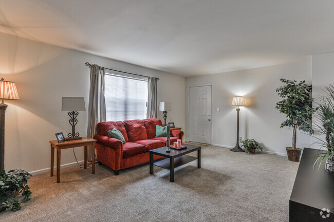 1BR, 1BA - 1,250 SF - Reserve at Maple Ridge