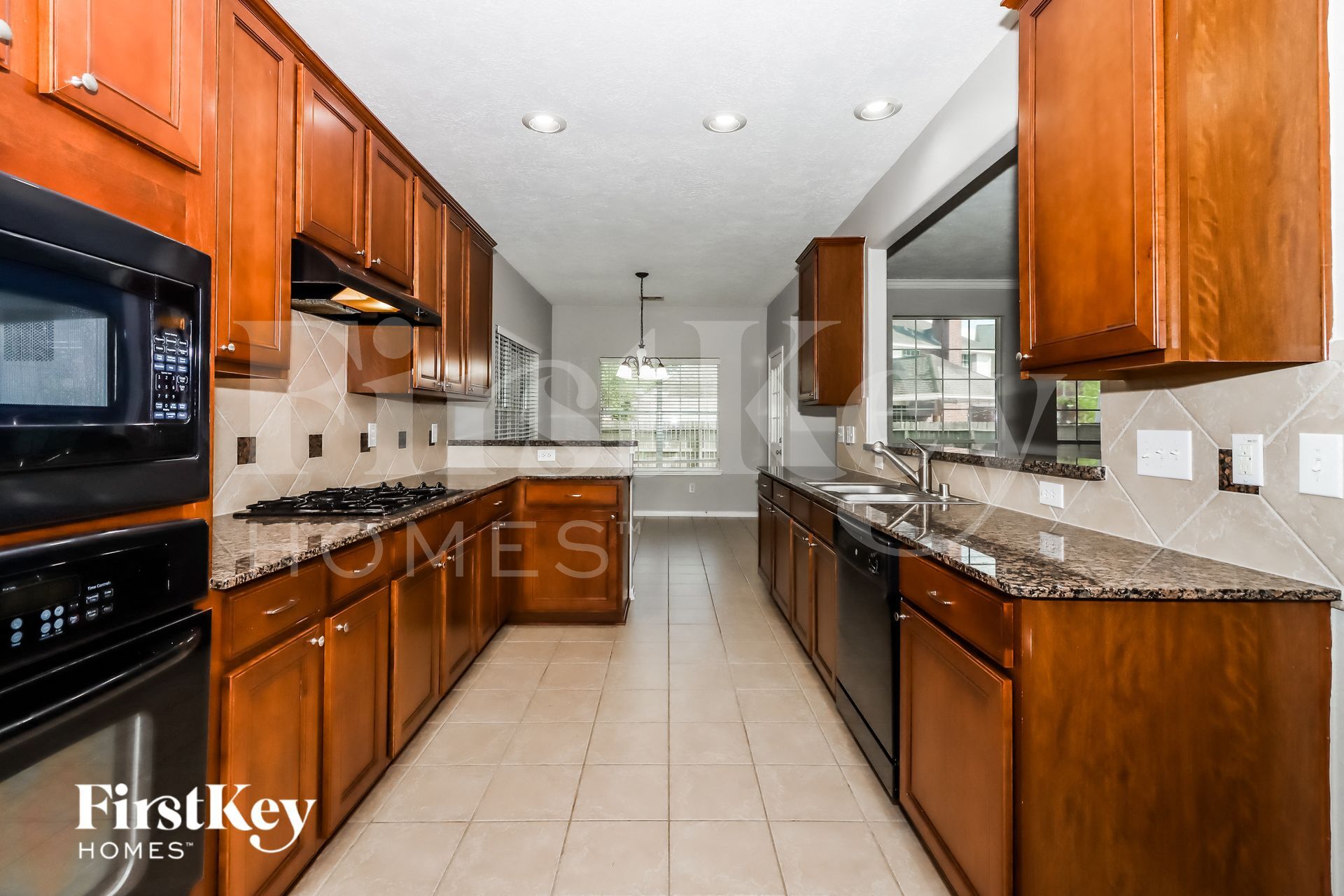 Building Photo - 2540 Pelican Dr