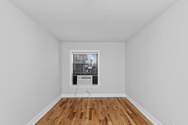 Building Photo - 1 bedroom in Chicago IL 60614