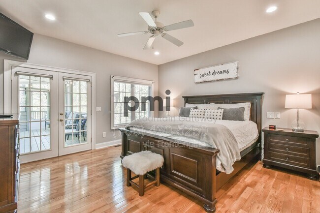 Building Photo - 373 Dach Bruche Gasse