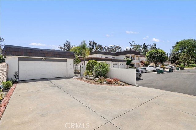 Building Photo - 24 Rockrose Way