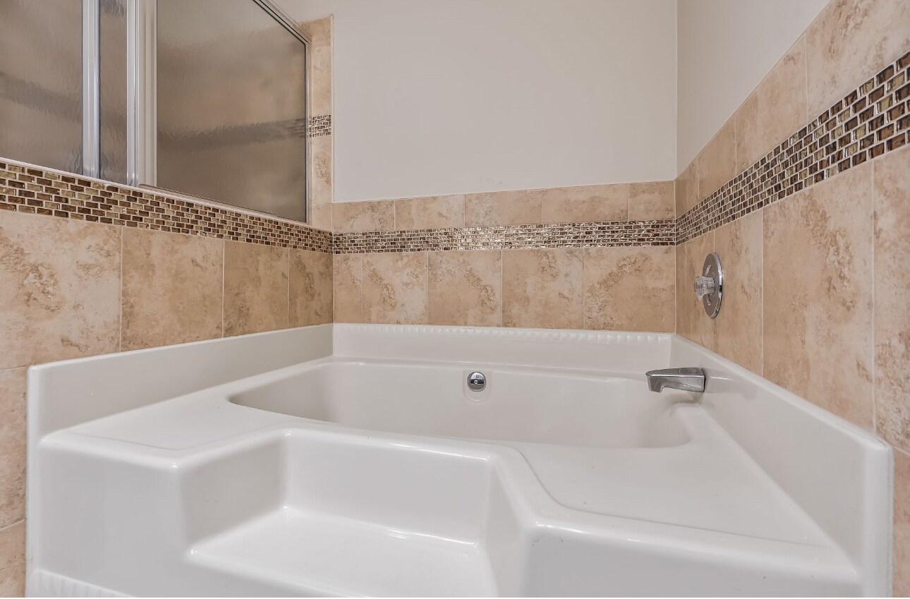 Building Photo - 7385 Hidden Knolls Ct