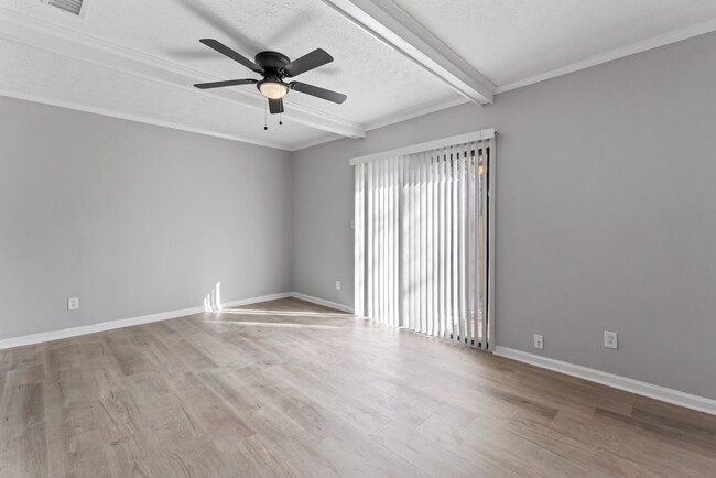 Building Photo - 6428 Wood Cir W