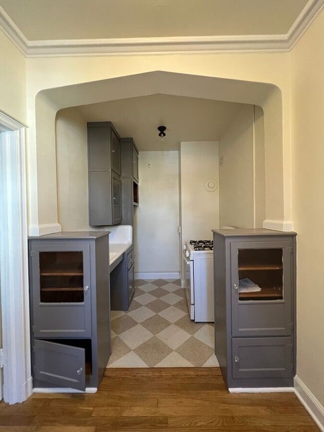 Building Photo - 2709 Dwight Way