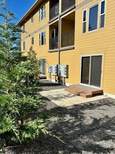 Building Photo - 1335 SE Jetty Ave