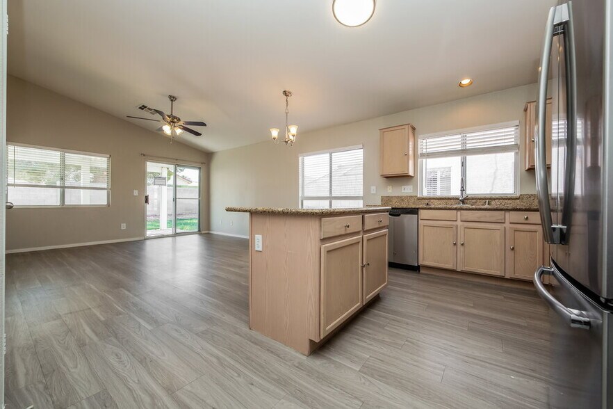 Building Photo - 3105 Macaroon Way