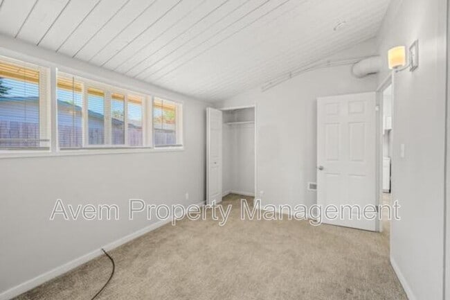 Building Photo - 13688 NW Mill Creek Dr