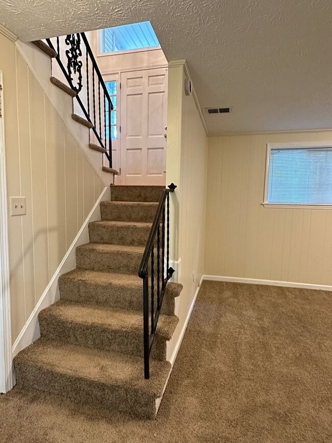 Building Photo - COMING SOON! Beautiful House in Tates Creek! 3 BR, 2.5 Baths, Finished Basement & Garage