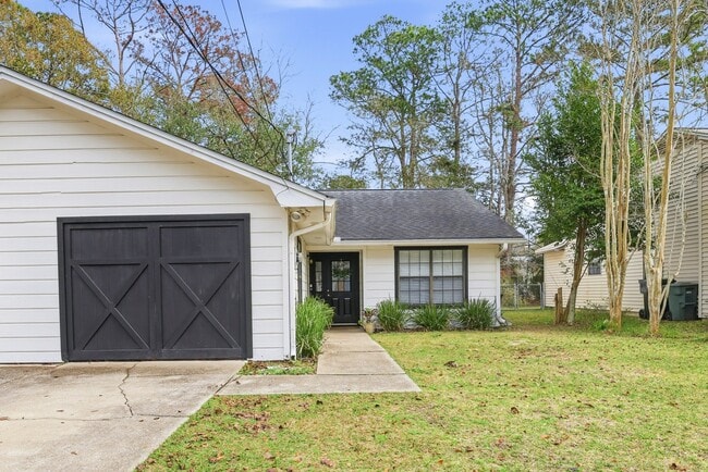 Building Photo - 3235 Mound Dr