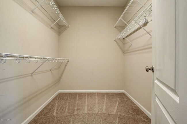 Building Photo - 116 Regatta Way