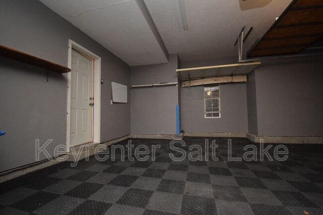 Building Photo - 6762 W Callery Ln
