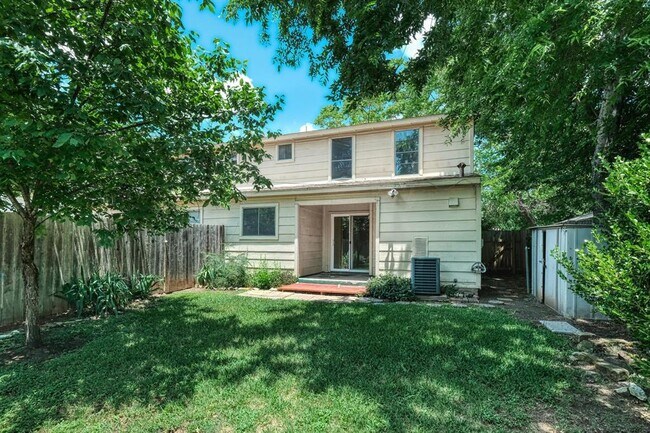 Building Photo - 2711 St Edwards Cir