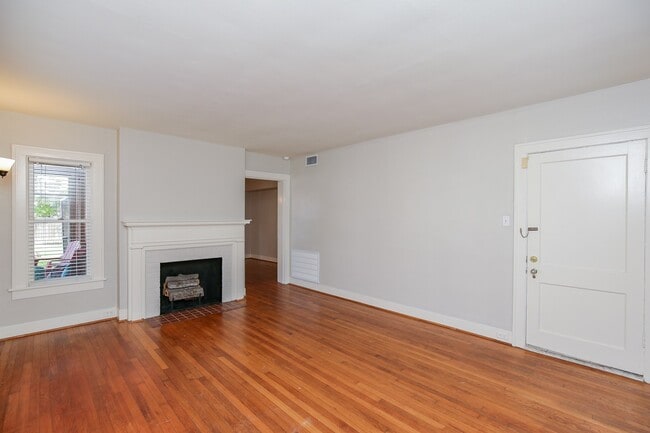 Building Photo - 1632 Bonnie Brae St