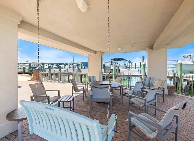 Building Photo - 5 Calhoun Ave