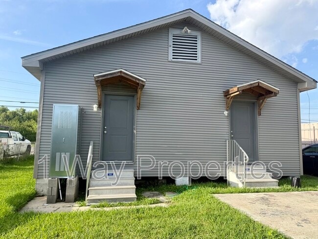 Building Photo - 7409 4th St