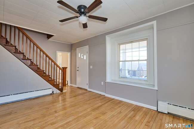 Building Photo - 121 Johnson St