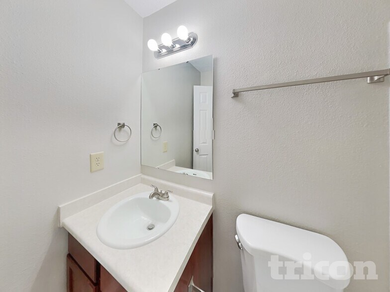 Building Photo - 9899 Olympic Cir