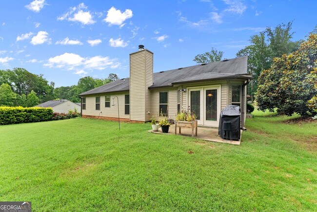 Building Photo - 226 Falling Leaf Ln