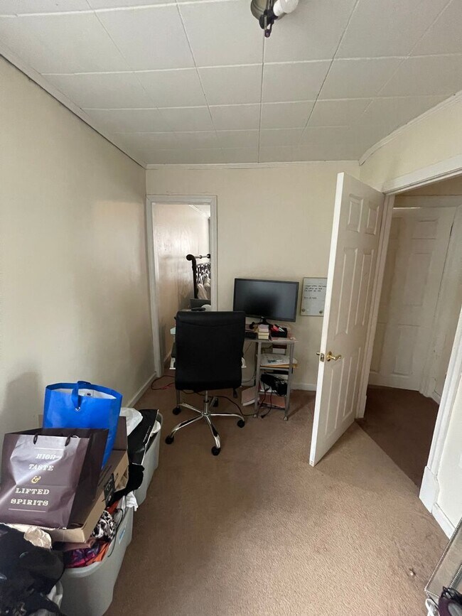 Building Photo - Modern 3 Bedroom, 1 Bath Passyunk Sq. Home...