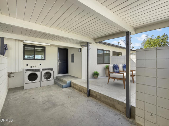 Building Photo - 61 Redwood Ave