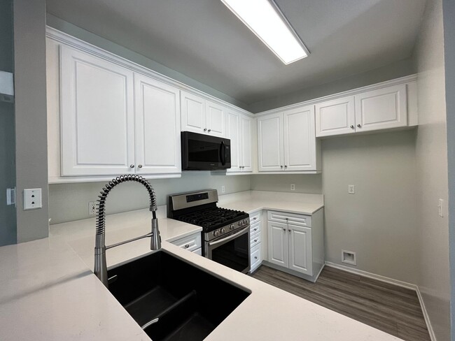Primary Photo - Canyon Villas: Upper 2 Bedroom 2 Bath Condo,