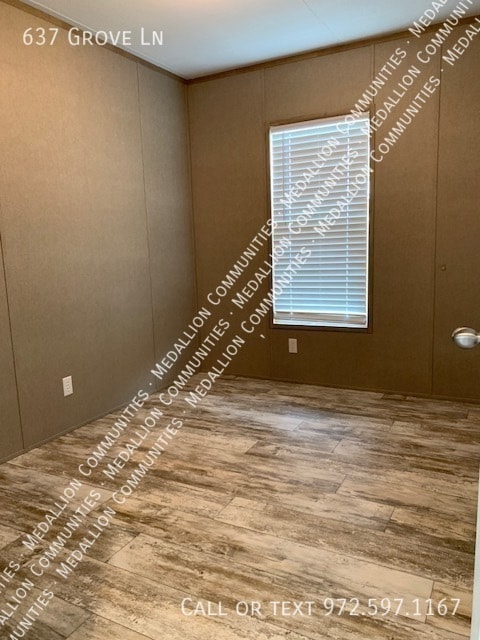 Building Photo - 637 Grove Ln