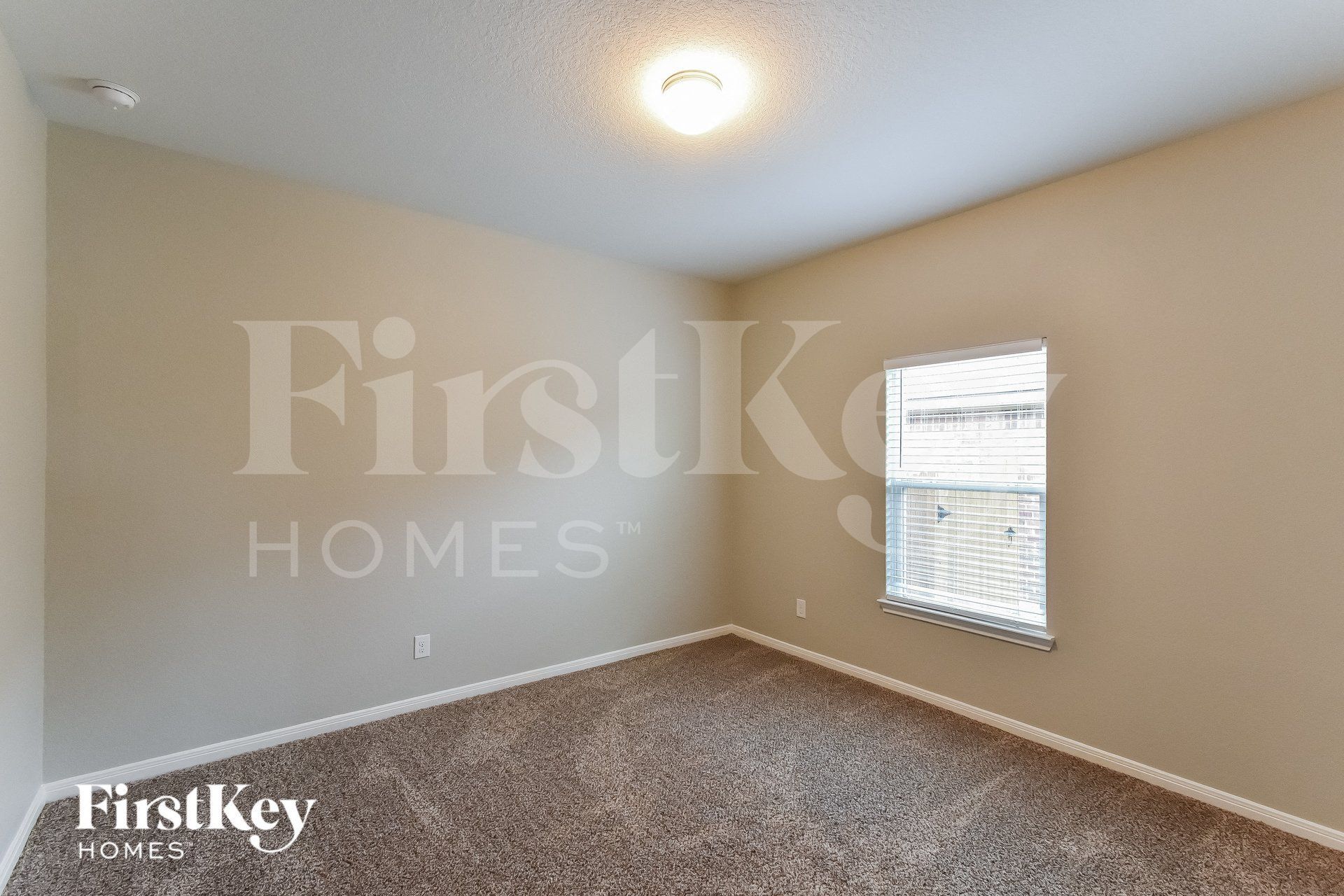 Building Photo - 11811 Wolf Cyn