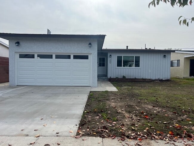 Building Photo - Beautifully renovated 3 bed 2 bath house