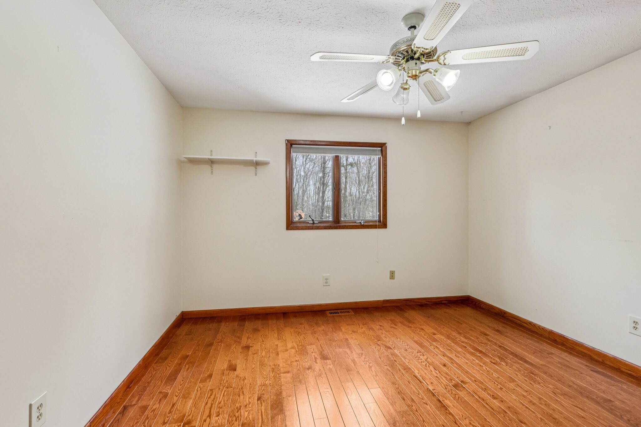 Building Photo - 6235 Sunnywood Dr