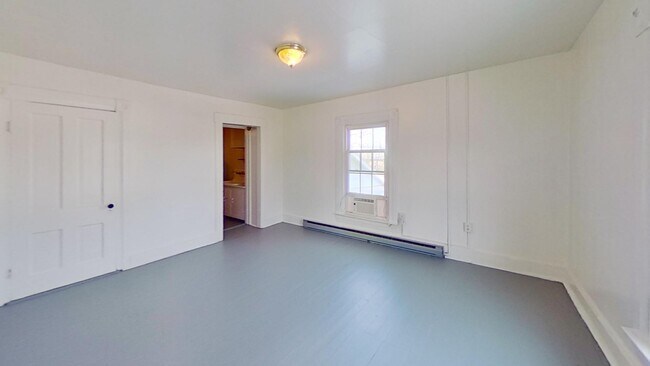 Building Photo - 8 W Prospect St