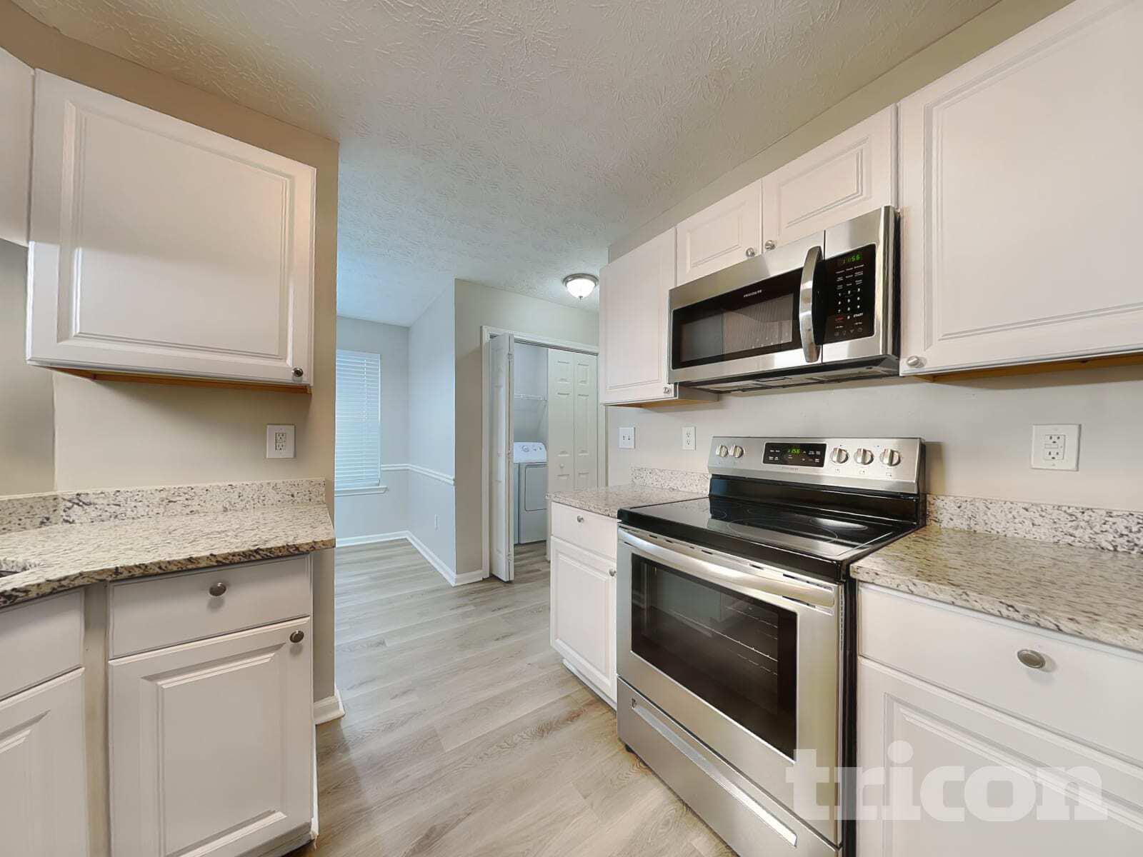 Building Photo - 1528 Cardinal Ln