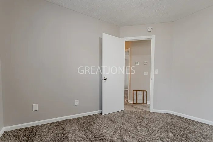 Building Photo - 5828 Cameo Ct