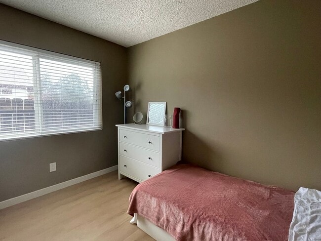 Building Photo - Beautiful 4-Bedroom + Office/BR + Loft Home in Desirable Tierrasanta – Available 1/1/2026