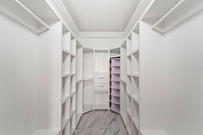 Building Photo - 651 Bering Dr