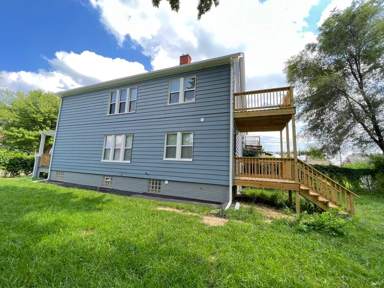 Building Photo - 3761 Maxwell St