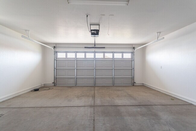 Building Photo - 3481 W 27th Ln