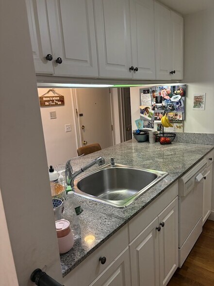 Building Photo - 331 Beacon St